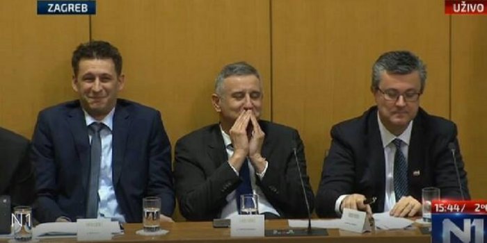 Der kroatische Premier stellt hat gestern die neue Regierung mit den neuen Ministern vorgestellt. Heute fragt die Opposition im Parlament Premier Oreskovic, ob er nicht ein Illuminati sei.
