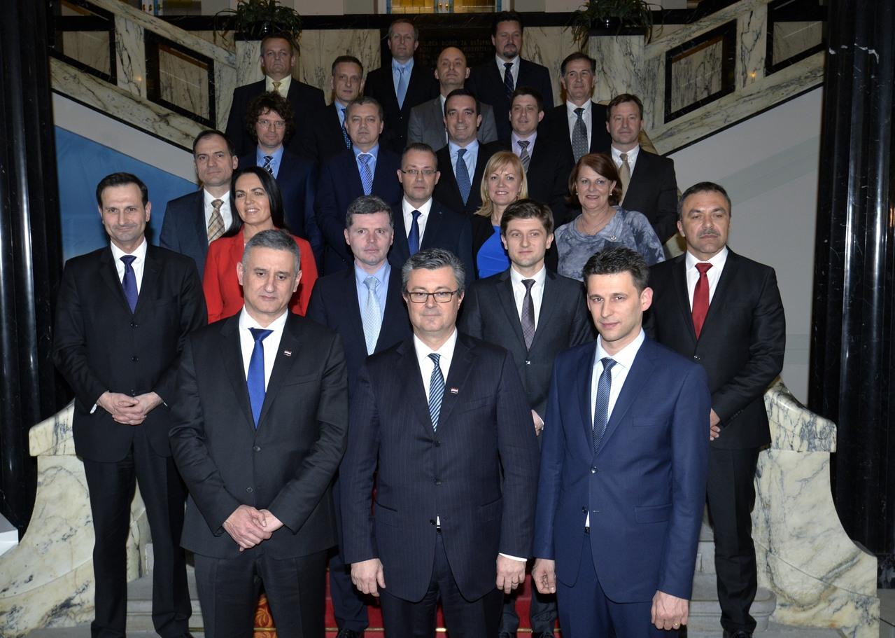 kroatien-regierung-oreksovic-tims-team-minister-11-regierung-13-premier
