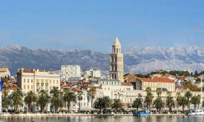 Split ist die zweitgrößte Stadt Kroatiens und befindet sich im südlichen Teil des Landes an der Adriaküste. Die Stadt ist bekannt für ihre historischen Bauten und ihre Lage inmitten einer malerischen Landschaft aus Bergen und Meer.