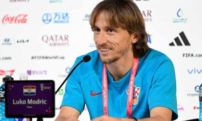 Luka Modrić auf der Pressekonferenz zum WM-Viertelfinalspiel Kroatien gegen Brasilien